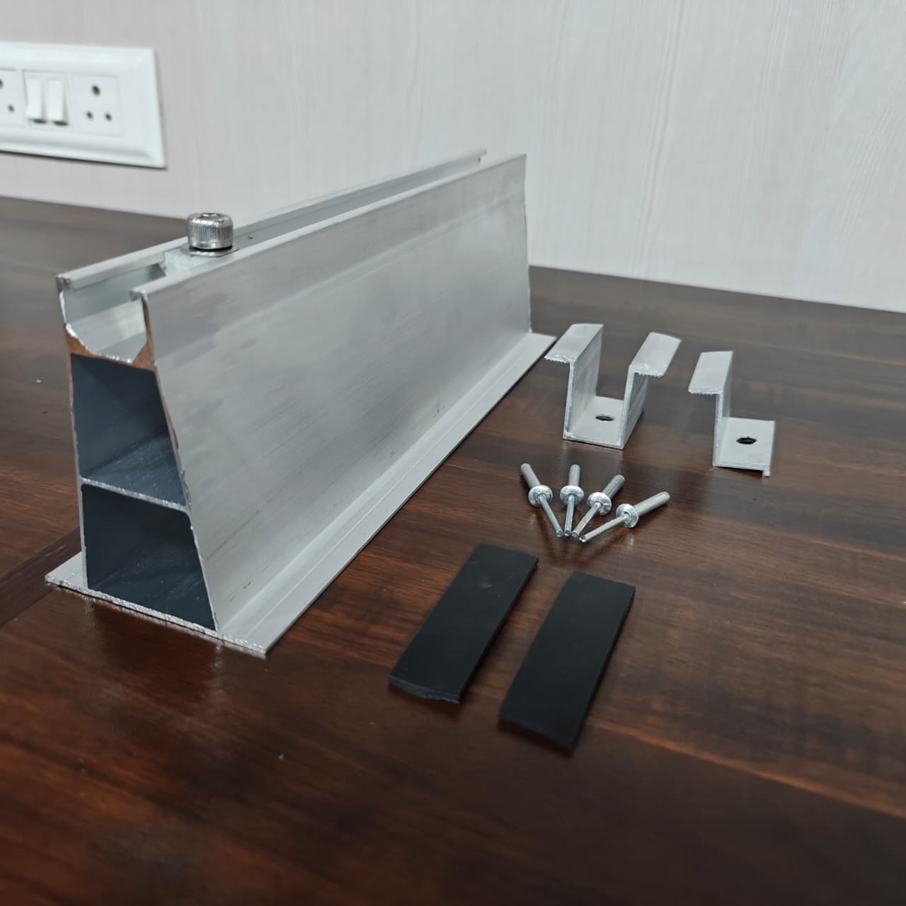 100mm Heavy-Duty Rail